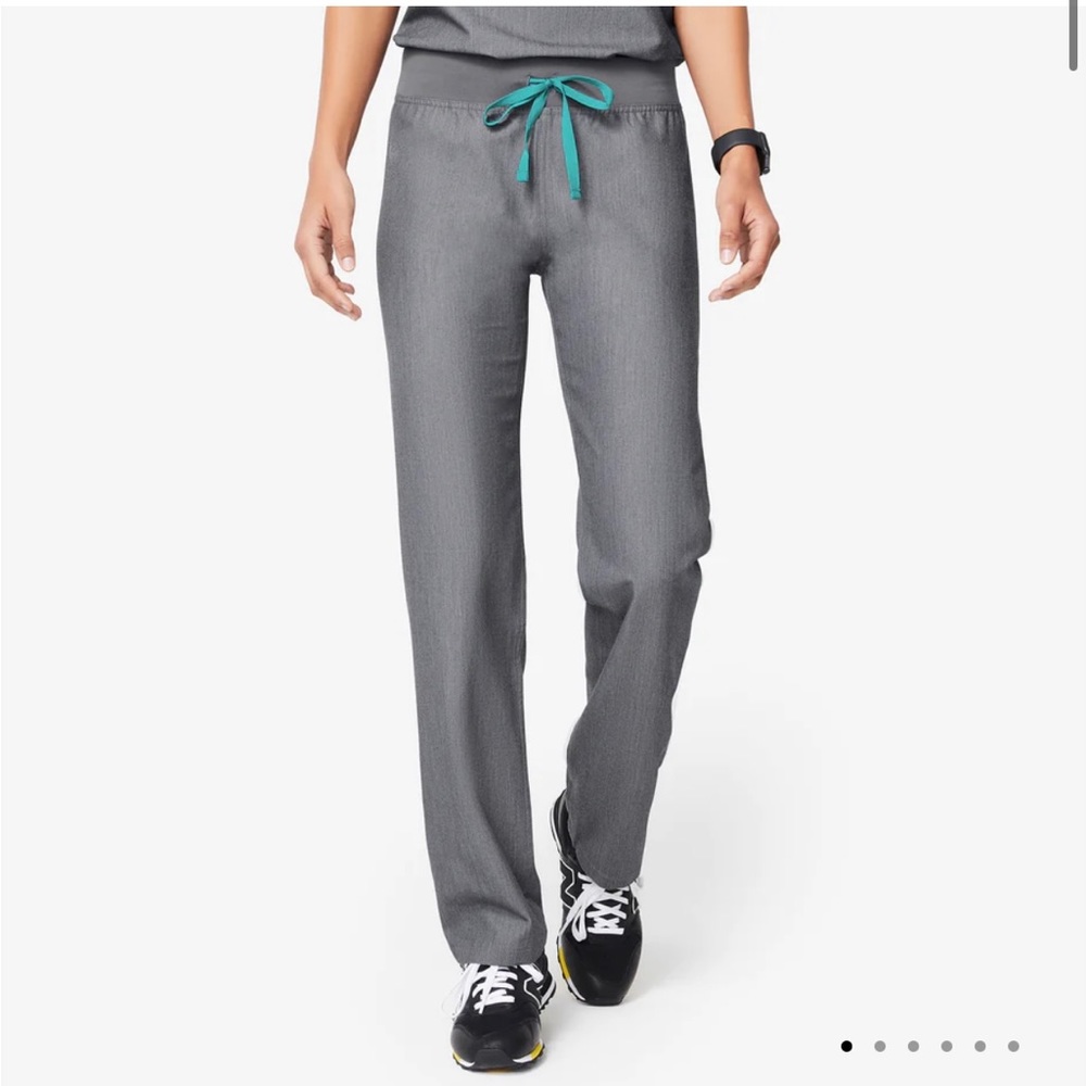 Figs- Livingston Basic Scrub Pant in Graphite